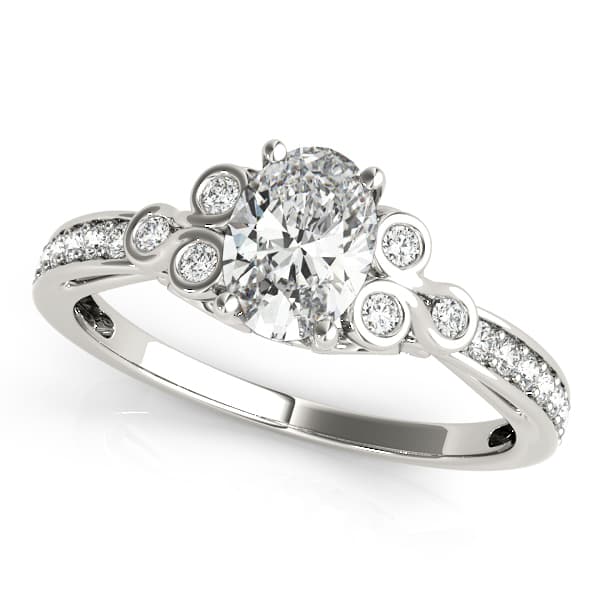 Oval Cluster Sides Engagement Ring in White 14kt gold