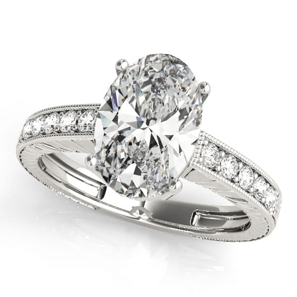 Oval Vintage Engagement Ring in White 14kt gold