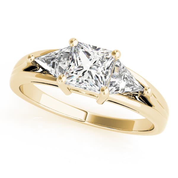 Round 3 Stone Engagement Ring in Yellow 18kt gold